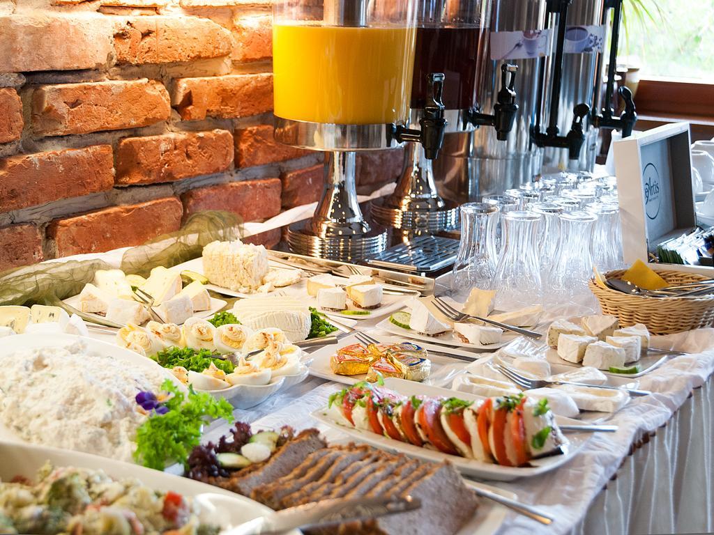 Sloneczny Dwor Bed and Breakfast Krynica Morska Buitenkant foto
